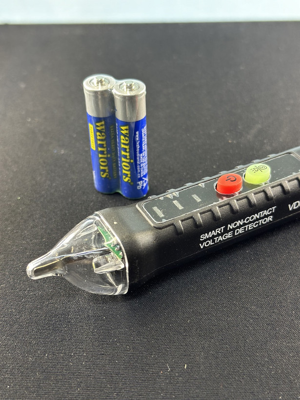 تستر فازیاب القایی دیجیتال مدل Voltage Detector AC 12-1000V